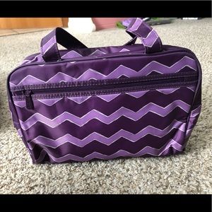 NWOT Thirty One Handle It Cosmetic Bag